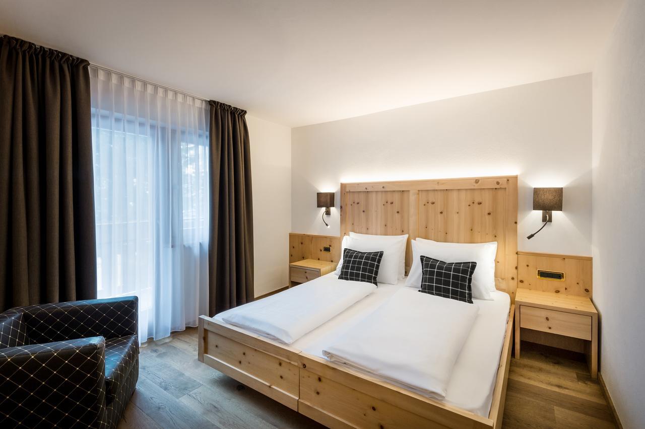 Hotel Des Alpes Ла-Вілла Екстер'єр фото